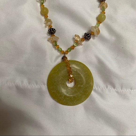 Museum of Fine Arts jade pendant beaded necklace - Picture 3 of 6